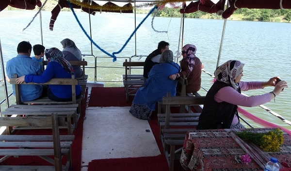 Foto - Deniz yok ama 'Tekne Turu' yapılıyor