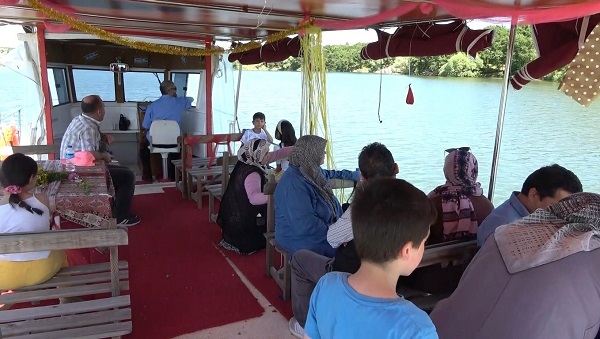 Foto - Deniz yok ama 'Tekne Turu' yapılıyor