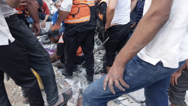 Foto - Deniz Zeyrek’ten şaşkına çeviren "İsrail" yazısı! Okuyanlar resmen şok oldu