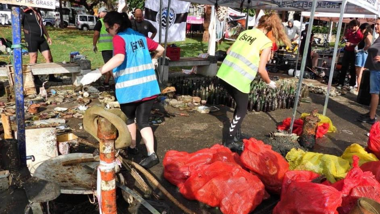 Foto - Denizden çıkan lastikler şoke etti