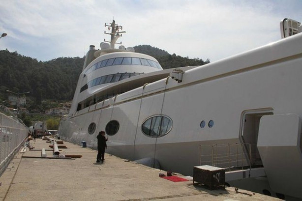 Foto - Denize adeta servet indi!