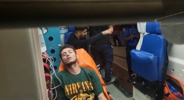 Foto - Denize düşen genci, tur teknesinin kaptanı kurtardı