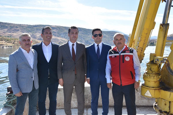 Foto - Denizi olmayan şehrin balıkları yola çıkıyor