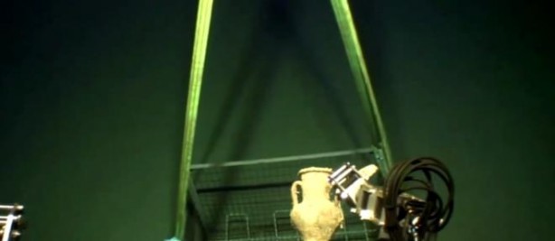 Foto - Denizin binlerce metre derinliğinde bulundu! Bakın içinden ne çıktı