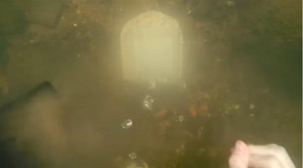 Foto - Denizin dibinde buldukları kutudan çıkanlar çok şaşırttı!