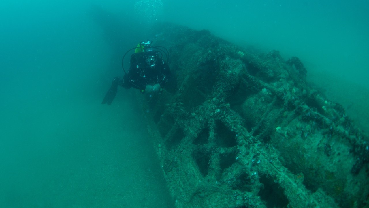 Denizin dibinde sessiz tanıklık! Karadeniz’de batırılan Nazi denizaltılarından görüntüler… 