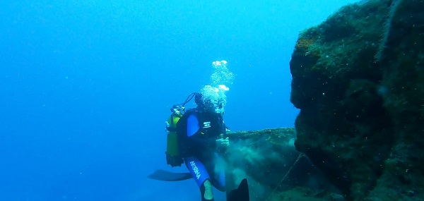 Foto - Denizin dibinden 500 metrekare ağ toplandı