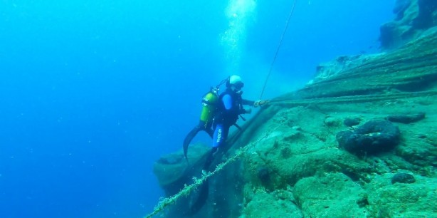 Foto - Denizin dibinden 500 metrekare ağ toplandı