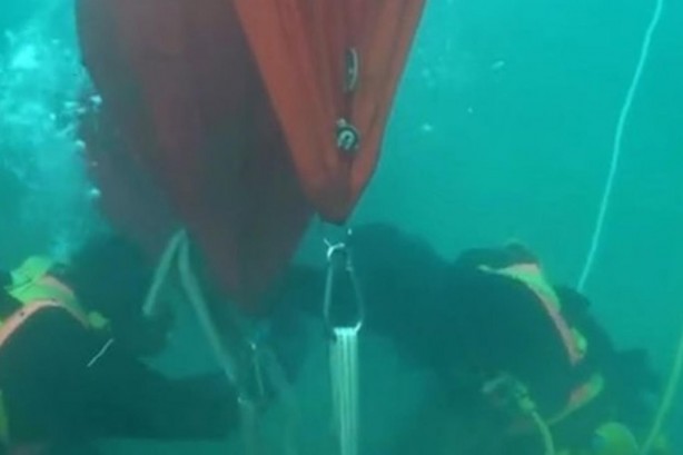 Foto - Denizin dibine dalıp çok büyük bir altın hazinesi buldular! Herkes yaşananlar karşısında şaşkına döndü