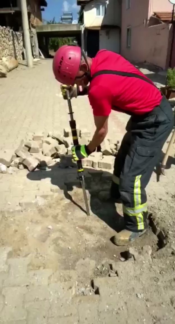 Foto - Denizli'de yerin altından garip sesler geliyordu! Çıkan şey herkesi şaşkına çevirdi