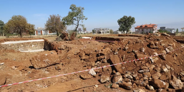 Foto - Denizli'deki inşaat kazısında bulundu! Çalışmalar durduruldu, apar topar emniyete bildirildi