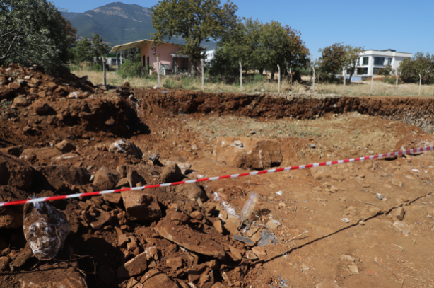 Foto - Denizli'deki inşaat kazısında bulundu! Çalışmalar durduruldu, apar topar emniyete bildirildi
