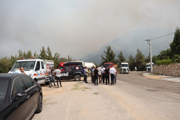 Foto - Denizli’deki orman yangınından görüntüler geldi