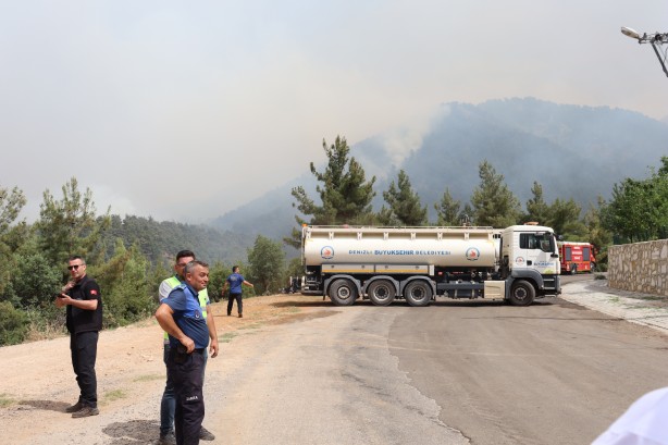 Foto - Denizli’deki orman yangınından görüntüler geldi