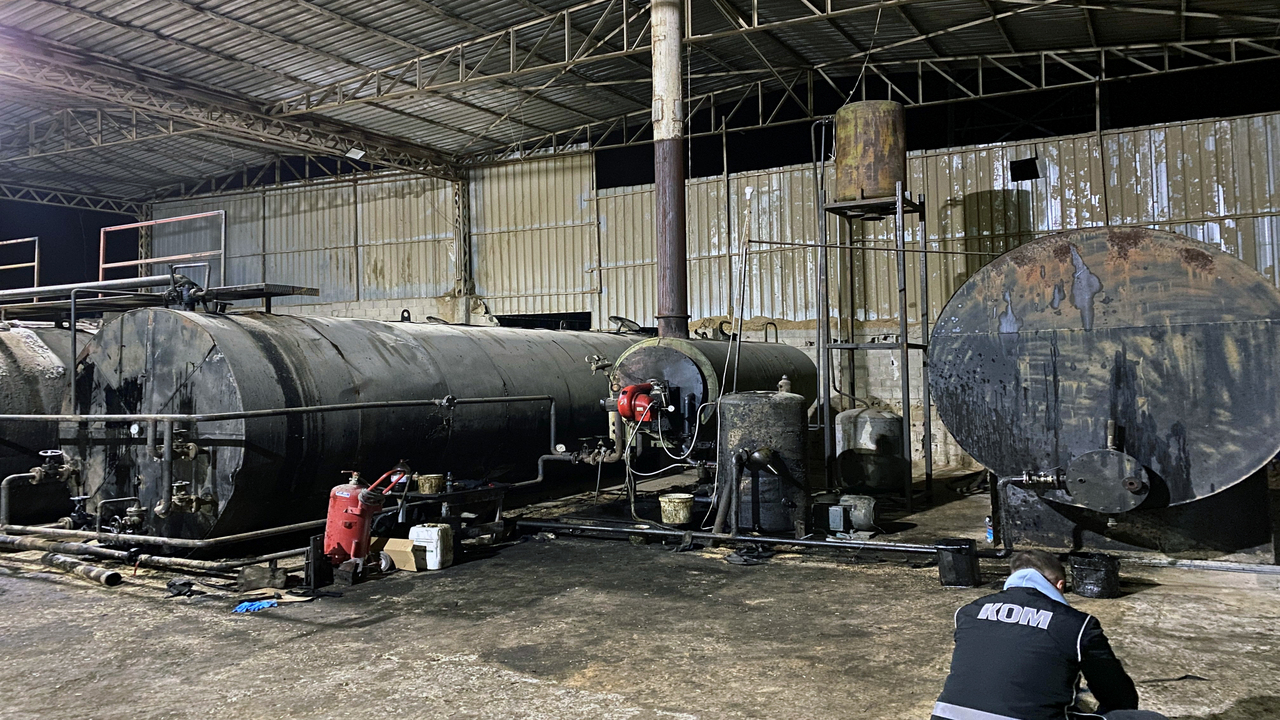 Foto - Deposunda 7 milyon lira değerinde sahte akaryakıt bulundu! Verdiği cevap şoke etti