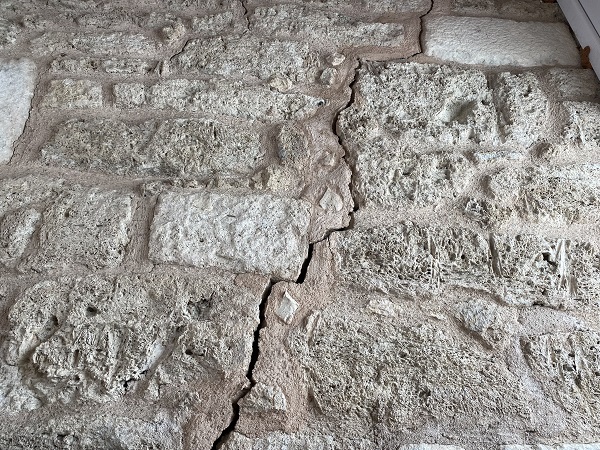 Foto - Deprem Aksaray’da da hissedildi! 500 yıllık cami bu hale geldi