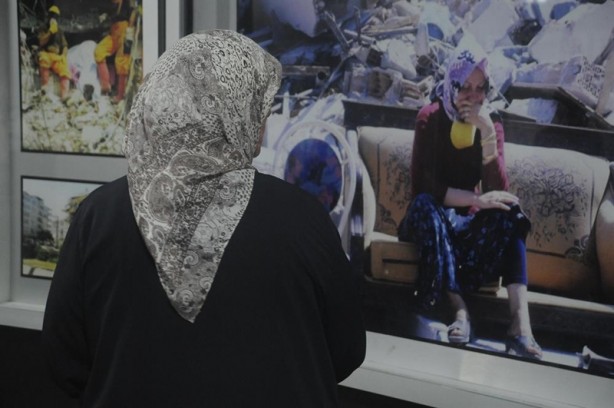 Foto - Deprem anıtını ziyaret ettiler