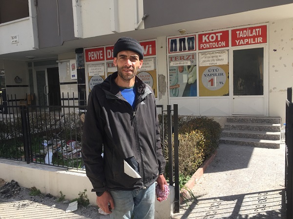 Foto - Deprem bitti ekmek mücadelesi başladı | Canlarını böyle hiçe sayıyorlar! 