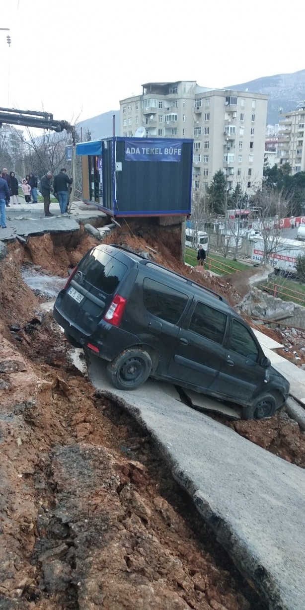 Foto - Deprem bölgesi Kahramanmaraş'ta toprak kayması!