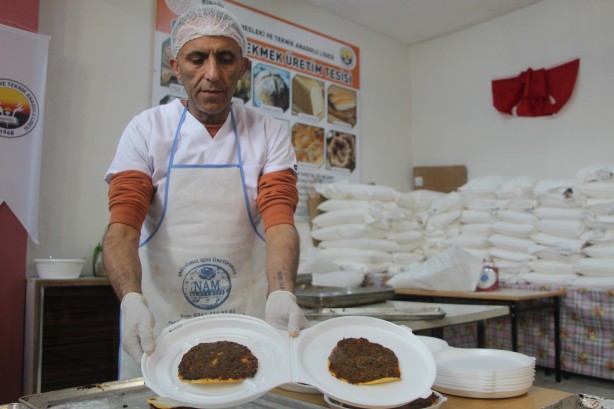 Foto - Deprem bölgesinde çölyak hastaları unutulmadı