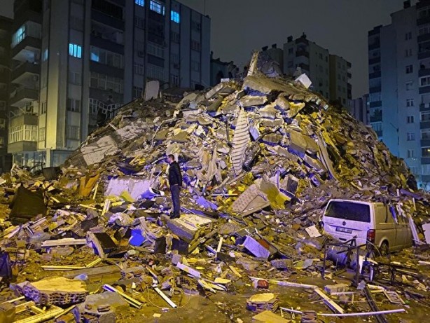 Foto - Deprem bölgesinde en zor görev: Cenazelerin kimlikleri nasıl belirleniyor?