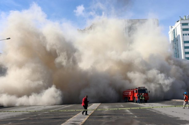Foto - Deprem bölgesinde herkesin göz ardı ettiği ölümcül tehlike!