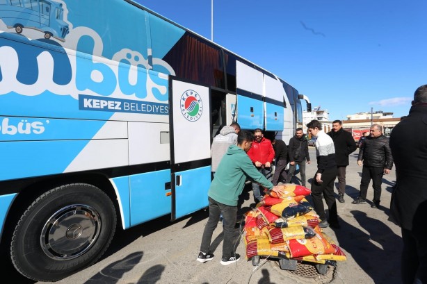 Foto - Deprem bölgesine 6 sahra mutfağı kurdu