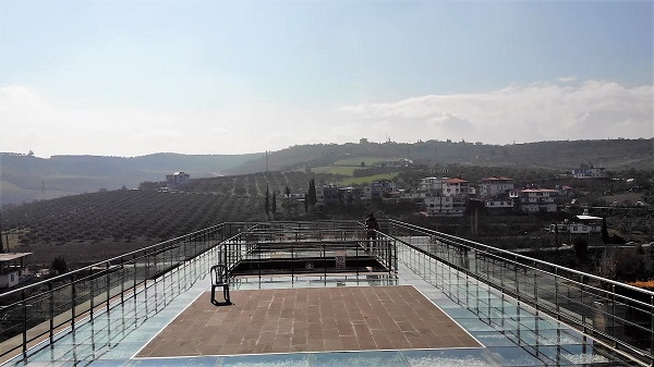 Foto - Deprem cam terasa zarar verdi mi? 