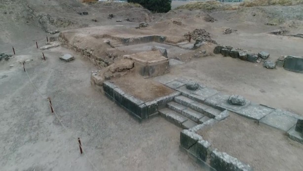 Foto - Deprem enkazından yüzlerce yıllık anlaşma çıktı! Anlaşma kime ait ve ne yazıyor? İşte şaşırtan gelişme