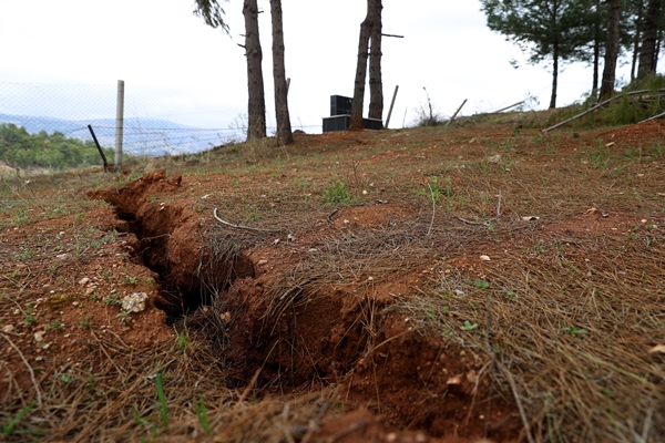 Foto - Deprem felaketi mezarlıkları da vurdu