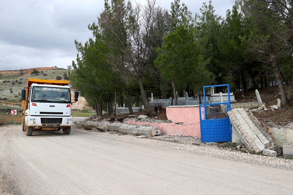 Foto - Deprem felaketi mezarlıkları da vurdu