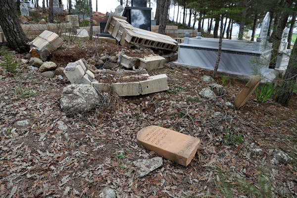 Foto - Deprem felaketi mezarlıkları da vurdu