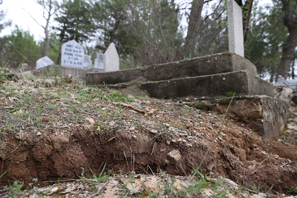Foto - Deprem felaketi mezarlıkları da vurdu