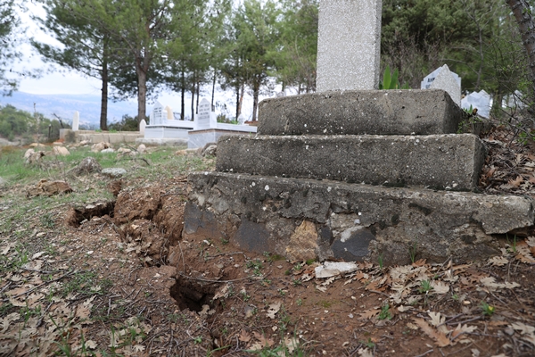 Foto - Deprem felaketi mezarlıkları da vurdu