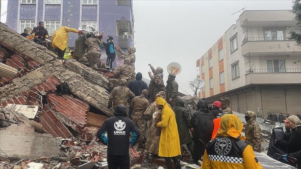 Deprem felaketi yaşanan Kilis'te koku paniği! İki kişi hastaneye kaldırıldı