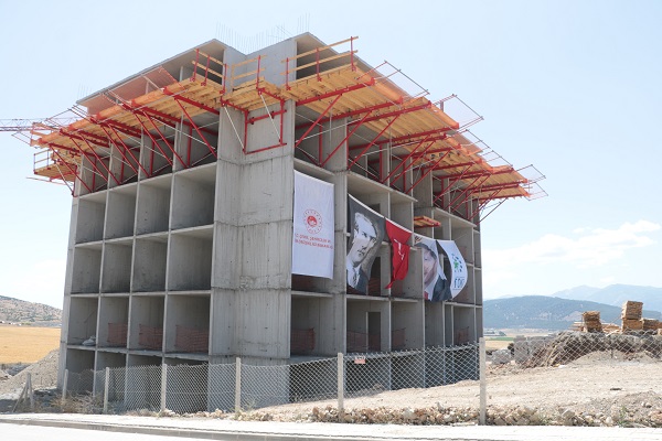 Deprem konutları böyle yükseliyor