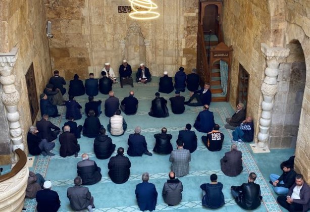 Foto - Deprem şehitleri için mevlit
