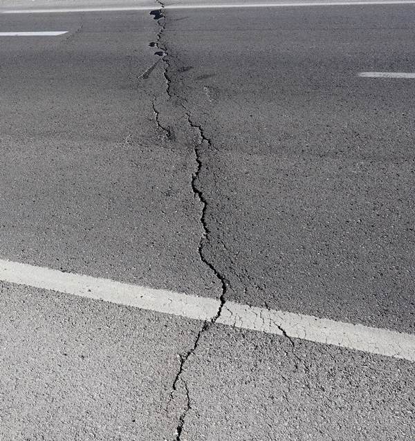 Foto - Deprem sonrası Aksaray'da yol ve araziler yarıldı