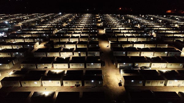 Foto - Deprem sonrası en büyük yerleşim yeri oldu! Ramazanın ilk günü konteyner kentte yaşam görüntülendi