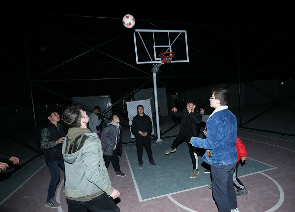 Foto - Deprem sonrası en büyük yerleşim yeri oldu! Ramazanın ilk günü konteyner kentte yaşam görüntülendi
