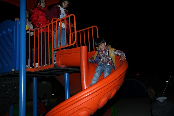 Foto - Deprem sonrası en büyük yerleşim yeri oldu! Ramazanın ilk günü konteyner kentte yaşam görüntülendi