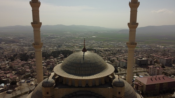Foto - Deprem sonrası risk testi yapılacak! O cami ibadete kapatıldı