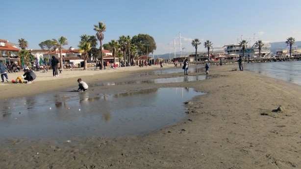 Foto - Deprem sonrası tedirgin eden gelişme! O ilimizde deniz 50 metre çekildi, eski haline dönmemeye başladı