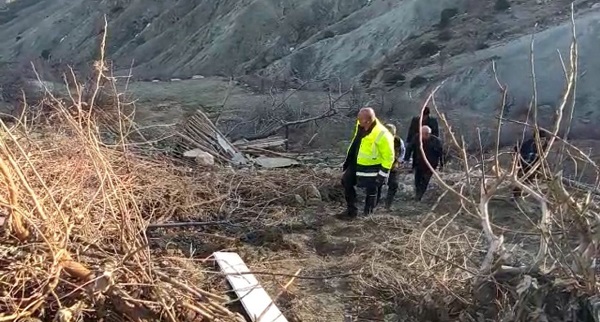 Foto - Deprem sonrası yaşandı! Heyelan mezrayı böyle yuttu