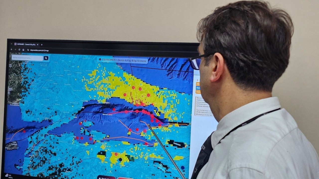 DepremBİS'in çok önemli yeni özelliği: Depremin etki alanlarını ve şiddetini gösteriyor