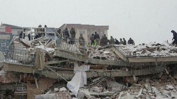 Foto - Depremde 21 kişinin öldüğü otelin işletmecisinden şok eden savunma! Yav bi git işine be adam