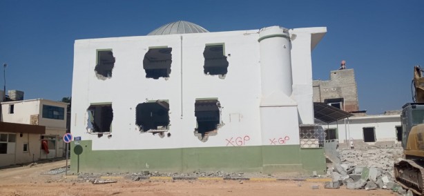 Foto - Depremde ağır hasar alan cami yıkıldı