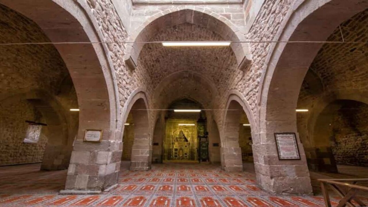 Foto - Depremde büyük zarar görmüşlerdi! Ecdadın mirası yeniden ayağa kaldırılıyor