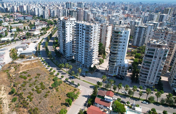 Foto - Depremde hasar aldı! Milyonluk dairelerin akıbeti ne olacak?