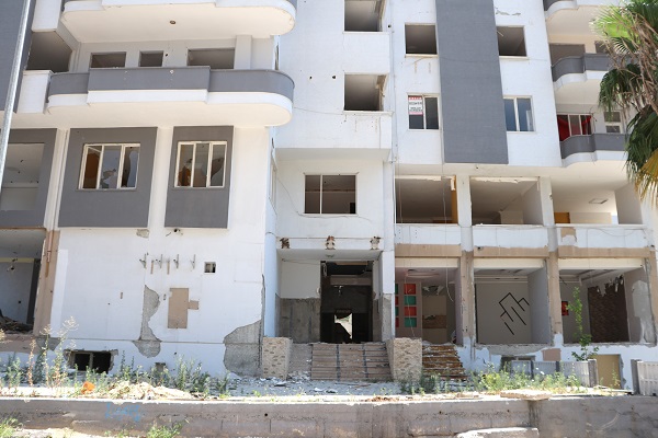 Foto - Depremde hasar aldı! Milyonluk dairelerin akıbeti ne olacak?